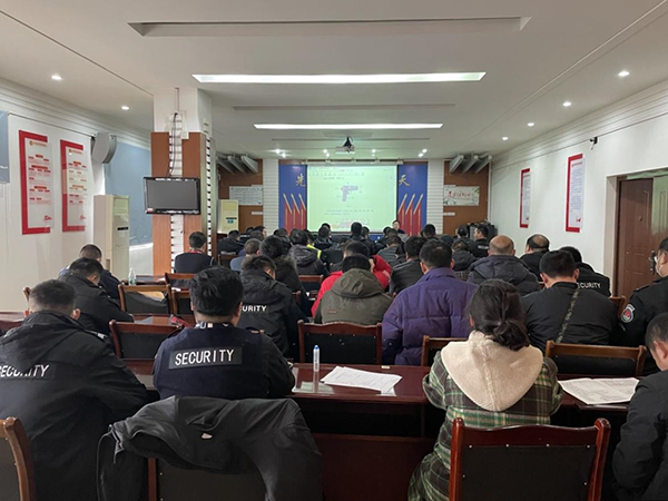 安檢站、消防護衛(wèi)部開展違禁物品檢查培訓.png